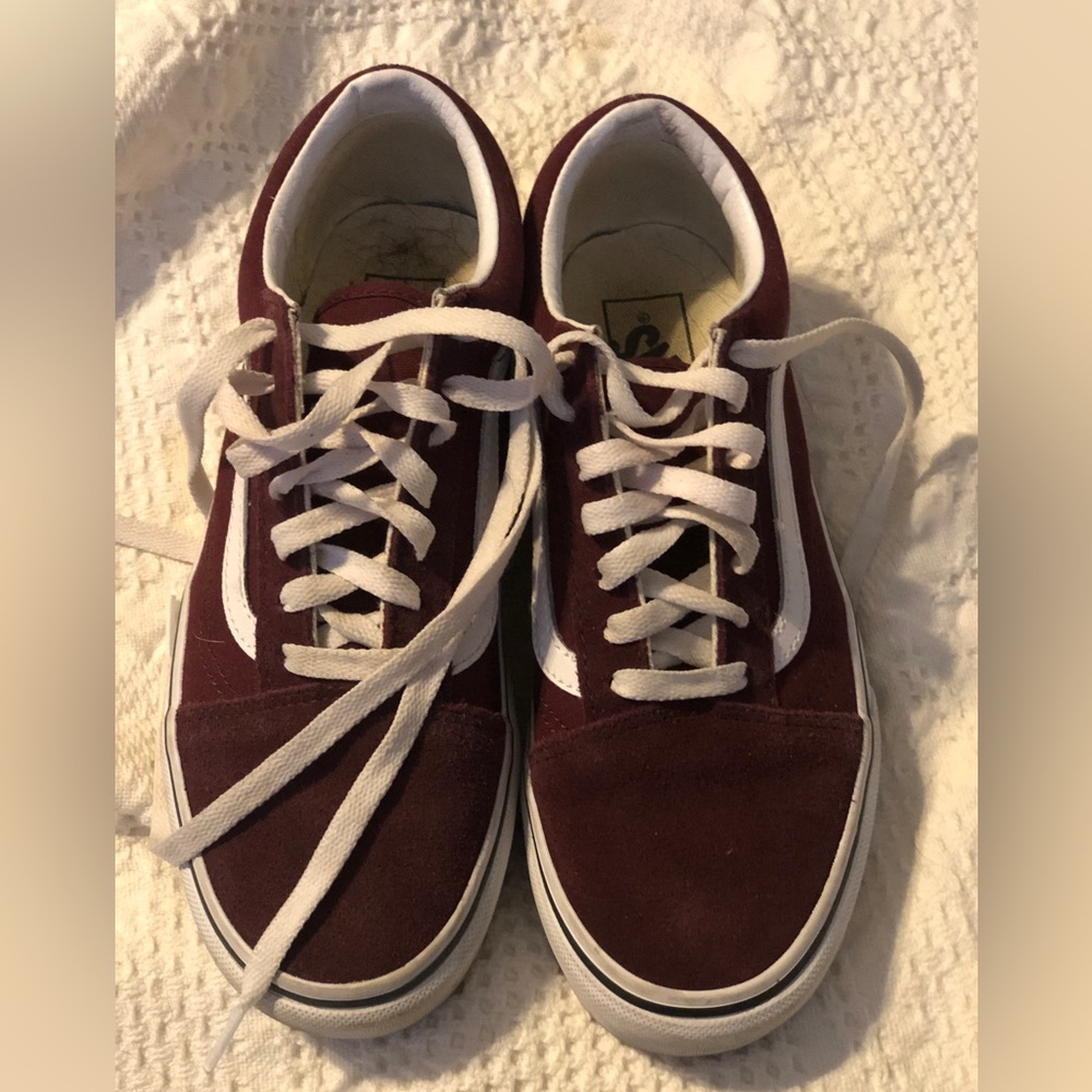 Stylish burgundy VANS sneakers size 7.5